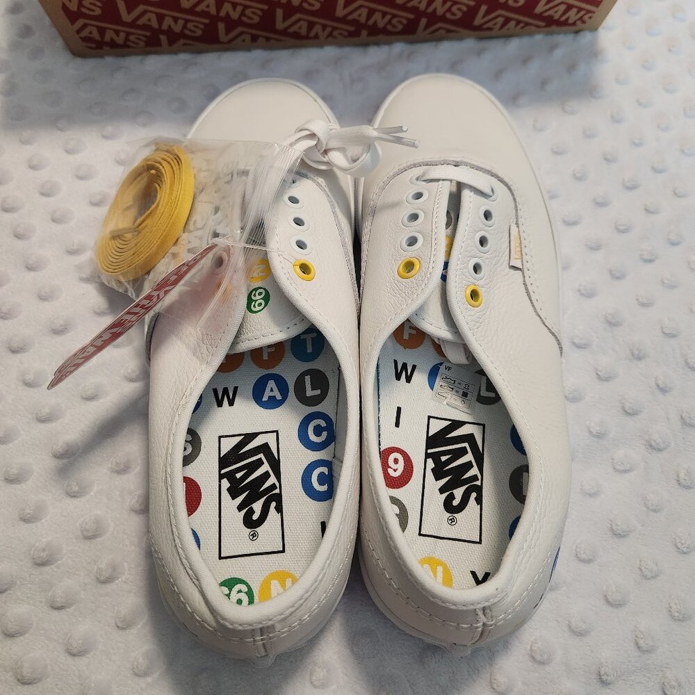 Vans NYC New York Authentic Men's 7.5 Women's 9 - NEW